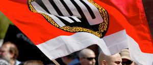 Drei Prozent der Wähler in Mecklenburg-Vorpommern sind nach wie vor vom Parteiprogramm der rechtsextremen NPD überzeugt.