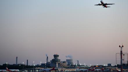 Länger offen? Flughafen Tegel. 