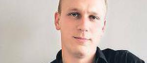 Maximilian von Laer stellt die "Chargebox" bereit.