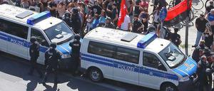 Wie nah darf Protest sein? Im Fall Rainer Schwarz entschieden die Behörden: Ziemlich nah dran.