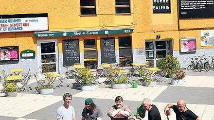 Hier wächst was. Seit zehn Jahren kümmert sich das Team von der Brotfabrik bereits um den auf ihre Initiative hin umbenannten Caligariplatz – beim Aktionstag am 15. September soll mit vielen Helfern ein großes Beet bepflanzt werden.