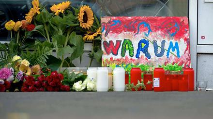 Trauer nach dem Familiendrama in Neuss.