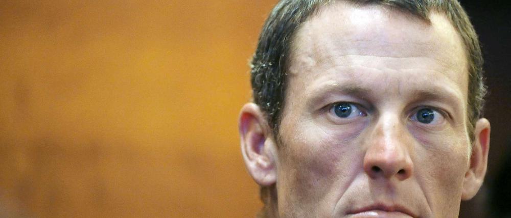 Ende ohne Reue: Lance Armstrong gibt auf und verliert seine Titel.
