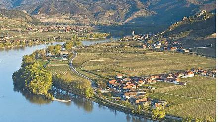 Donaublick. In der Wachau macht sich der Fluss schön breit.