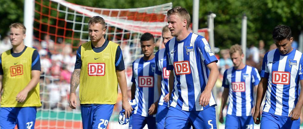 Wird's bald? Noch trägt die Arbeit von Hertha-Trainer Luhukay keine Früchte, doch seine Philosphie beruht auf Zeit.