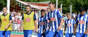 Wird's bald? Noch trägt die Arbeit von Hertha-Trainer Luhukay keine Früchte, doch seine Philosphie beruht auf Zeit.