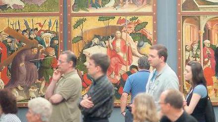 Zankapfel Alte Meister. Gedrängel am Sonnabend bei der 21. Langen Nacht der Museen in der Gemäldegalerie. Foto: dapd
