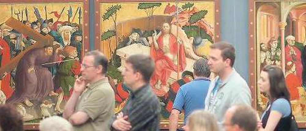 Zankapfel Alte Meister. Gedrängel am Sonnabend bei der 21. Langen Nacht der Museen in der Gemäldegalerie. Foto: dapd
