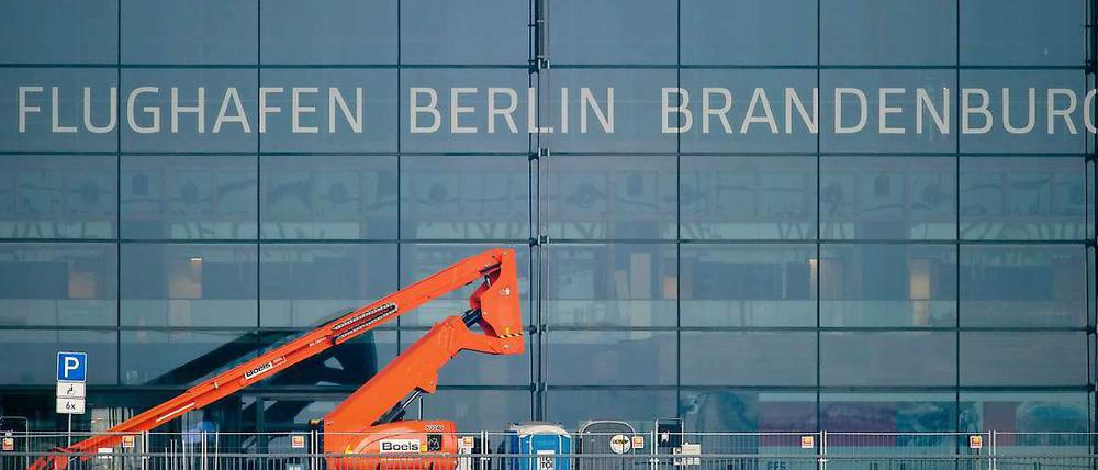 Immer noch kein Eröffnungstermin in Sicht, dafür weiterhin Chaos auf der Baustelle.