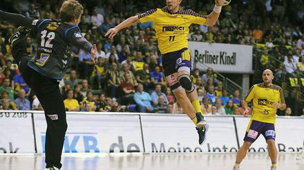 Gelungener Saisonauftakt: Die Füchse schlagen Minden mit 29:25.