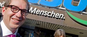 Alexander Dobrindts Äußerungen zu Griechenland stoßen inner- und außerhalb der Koalition auf starke Kritik. Selbst in der CSU geht er einigen auf die Nerven.