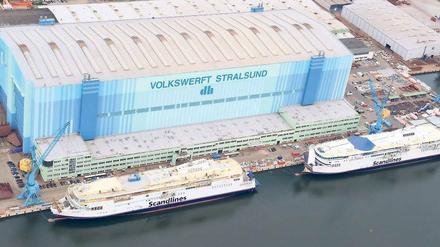Die Fertigstellung der Fährschiffe am Standort Stralsund verzögert sich auf unbestimmte Zeit.