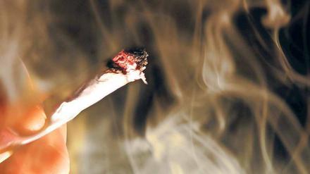 Job weg wegen Joints. Der Gleisbauer will Cannabis nur in der Freizeit konsumiert haben. Dennoch sahen das Gericht und die BVG ein Sicherheitsrisiko. 