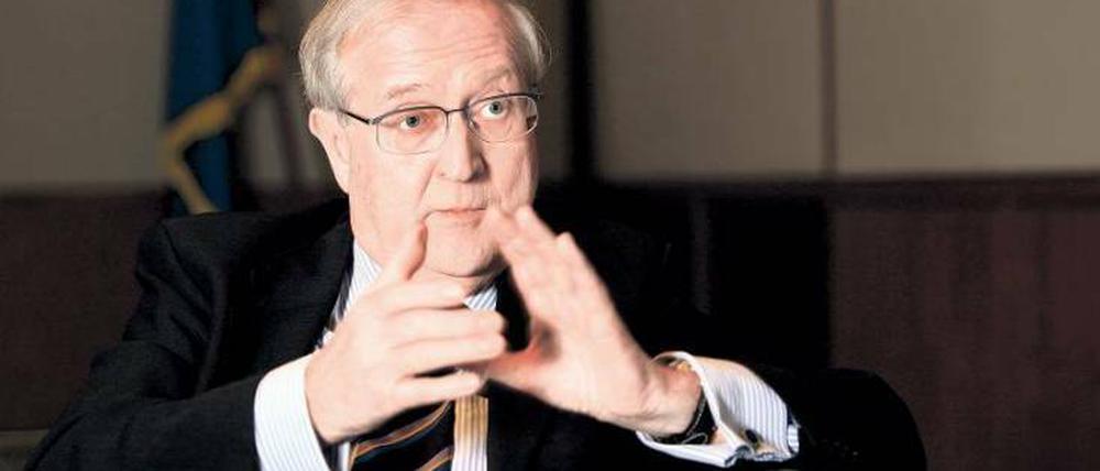 FDP-Fraktionschef Rainer Brüderle (67) verlangt, dass die Reformen umgesetzt werden, welche die griechische Regierung versprochen hat.