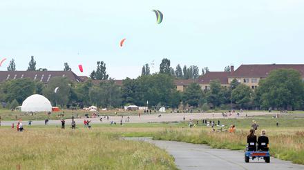 Der Tempelhofer Park - ein Spielplatz der Generationen.