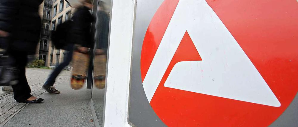Mit 6,8 Prozent bleibt die Arbeitslosenquote zwar stabil. Trotzdem meldeten sich im August mehr Menschen arbeitslos als im Juli.