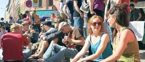 Bad in der Sprache. Großstädte sind Katalysatoren für neue Sprachvarianten wie das Berliner Kiezdeutsch. Es wird mittlerweile auch in Köln, München und Hamburg gesprochen. Die Jugendsprache verbreitet sich vor allem über das Internet, sagen Forscher.