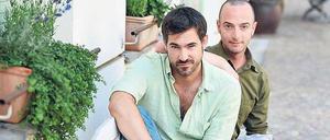 Das Filmteam. Frank Christian Marx (l.) und Udo Lutz sind Hauptdarsteller und Produzenten von „Männer zum Knutschen“.