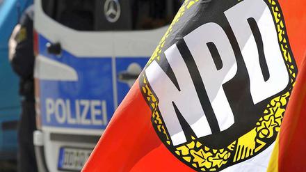 Das Innenministerium hat Beweismaterial für ein neues NPD-Verbotsverfahren gesammelt.