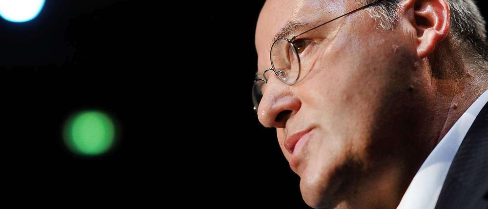 Linkenfraktionschef Gregor Gysi fordert einen Rentengipfel