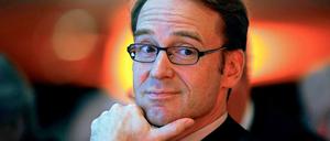 Bundesbank-Präsident Jens Weidmann hat sich als einziger im EZB-Rat offen gegen weitere Anleihekäufe gestemmt. Seiner Meinung nach geht die Notenbank zu weit, gefährdet mittelfristig stabile Preise, mildert den Reformdruck auf die Krisenstaaten.