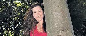 Berliner pflanzen. Die Baumbeauftragte der Entega, Judith Kentischer, koordiniert die Aktion für Berlin. Bäume, sagt sie, seien potenzielle Sympathieträger, und manche hätten eine ganz besondere Ausstrahlung auf Menschen. 