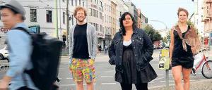 Drei für eine. Norman Palm, Melissa Perales und Andrea Goetzke (v.l.n.r.) organisieren das Torstraßenfestival. 