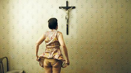 Heiliger Bimbam. Szene aus Ulrich Seidls Film „Paradies: Glaube“. 