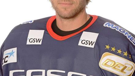 Wieder da. Torwart Elwing hat für zwei Jahre bei den Eisbären unterschrieben.