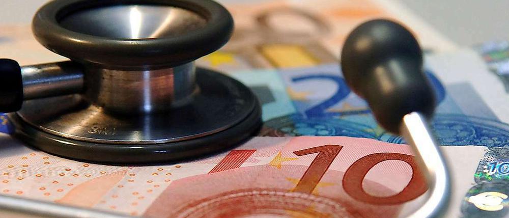 Zahlreiche Ärzteverbände haben den Krankenkassen ein Ultimatum bis Montag gestellt, den Honorarbeschluss nachzubessern.