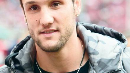Kevin Pezzoni hatte nach massiven Drohungen von Fans seinen Vertrag mit dem 1. FC Köln aufgelöst.