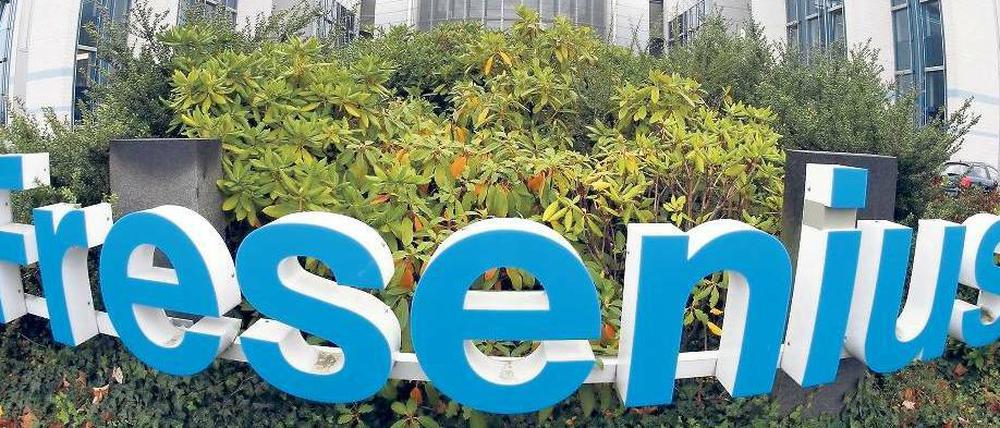 Allein auf weiter Flur. Der Dax-Konzern Fresenius hatte die Rechnung ohne die Konkurrenz gemacht. Doch Asklepios, Sana und B. Braun haben Anteile an Rhön-Klinikum gekauft und den Bad Homburgern die Übernahme von Rhön so gehörig vermiest. 