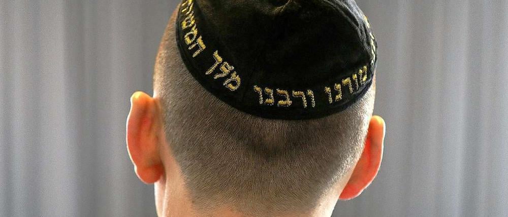 Machen sich Juden in Deutschland durch das Tragen der Kippa angreifbar?