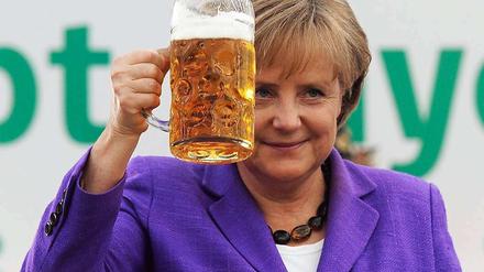 Bundeskanzlerin Angela Merkel (CDU) auf dem Gillamoos. 