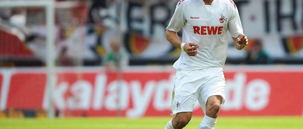 Kevin Pezzoni wechselte aus der Jugend von den Blackburn Rovers zum 1. FC Köln und erzielte in 88 Spielen insgesamt drei Tore .