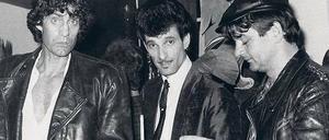 Ledermänner. Die Darsteller Wilfried Glatzeder, Willy deVille und Joschka Fischer 1985 am Set des Films „Va Banque“. 