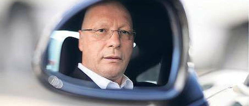Im Rückblick war das ein verdammt schwieriges Leben, sagt der 50-jährige Hück. Zumindest die ersten Jahrzehnte. „Ich habe mich hochgeboxt.“ 