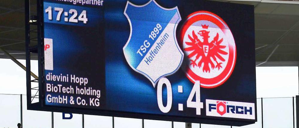 Hoffenheim konnte nach zwei Gelb-Roten Karten mit dem Ergebnis am Ende noch zufrieden sein.