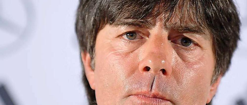 „Der Erfolgshunger ist wieder absolut vorhanden, die Enttäuschung wurde weggesteckt“, sagte Löw am Mittwoch in Barsinghausen, wo er die deutsche Nationalmannschaft auf das Spiel gegen die Färöer Inseln vorbereitet. 