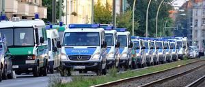 In der Geschäftsstelle von Union einbrechen? Keine gute Idee bei einem so massiven Polizeiaufgebot.