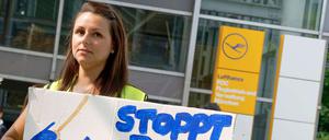 Zum zweiten Mal rief die Flugbegleiter-Gewerkschaft Ufo im Rahmen der aktuellen Tarifkonflikte zwischen Lufthansa-Führung und Flugbegleitern zu Streiks auf. Nun soll das bundesweit gestreikt werden.