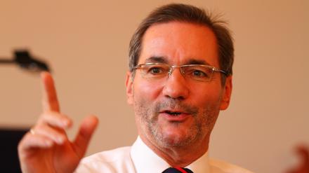 Brandenburgs Ministerpräsident Matthias Platzeck (SPD) gibt sich gelassen.