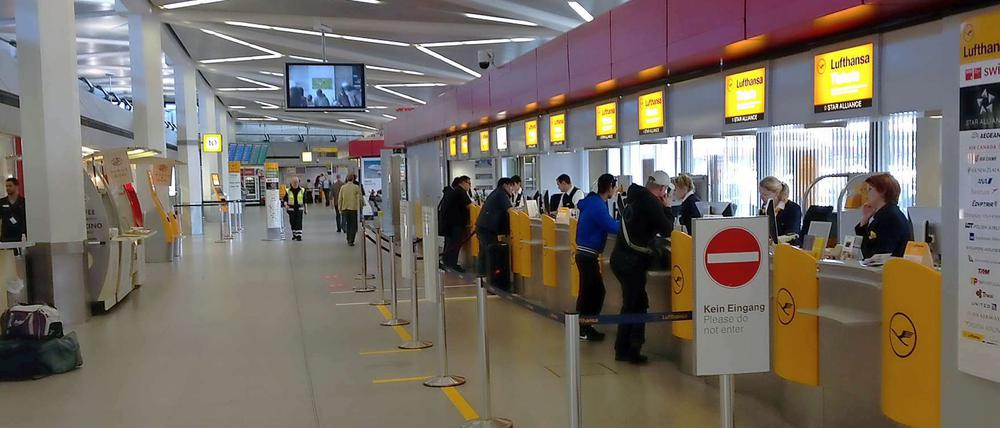 Flughafen Tegel, Interieur.
