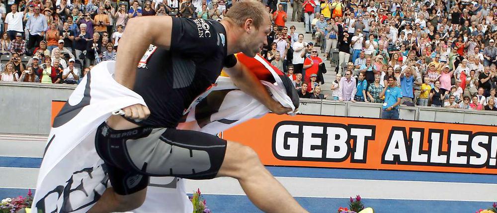 Olympiasieger ohne Obrigkeit. Die Verantwortlichen des Berliner Istaf kritisieren die Abstinenz hochrangiger DLV-Funktionäre beim jüngsten Stadionfest. Dabei sollten die Funktionäre der Istaf und des DLV doch alles geben, um die Leichtatletik-EM 2018 nach Berlin zu holen.