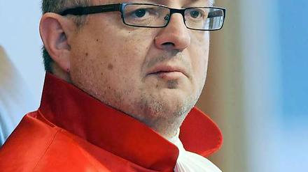 Peter Huber ist der für die ESM-Klage zuständige Richter in Karlsruhe. Der Ex-Unionspolitiker ist bekannt dafür, seine Rechtsmeinung auch in seinem Amt offen zu äußeren.