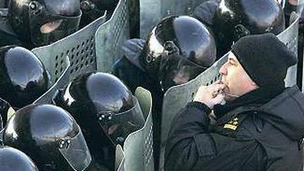 Im Einsatz: Weißrussische Sicherheitskräfte formieren sich vor einer Protestkundgebung der Opposition in der Hauptstadt Minsk. Foto: Vasily Fedorenko/Reuters