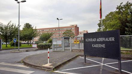 In der Kölner Konrad Adenauer-Kaserne ist die Zentrale des Amtes für den Militärischen Abschirmdienst (MAD) untergebracht.