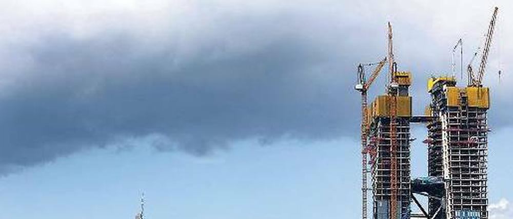 Höher, schneller, weiter. Kritiker sehen den wachsenden Einfluss der EZB mit Sorge. In Frankfurt am Main entsteht derzeit eine neue Zentrale für die Zentralbank. 