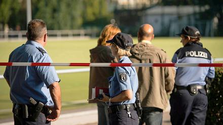 Mehrere Dutzend Freizeitsportler hielten sich im Jahn-Sportpark auf, als plötzlich ein Unbekannter um sich schoss.
