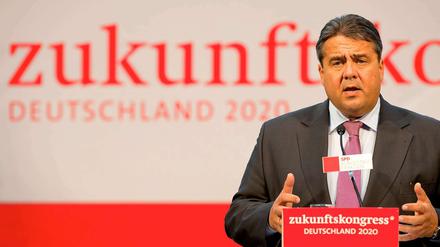 Macht den Weg frei für eine Kanzlerkandidatur von Per Steinbrück oder Frank-Walter Steinmeier: SPD-Parteichef Sigmar Gabriel